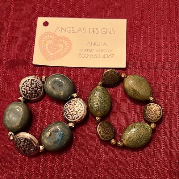NWT Angelas Designs 2 handmade stretchy beaded bracelets bronze silver & green - Picture 3 of 9